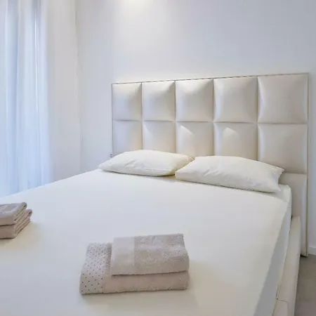 Luka Apartment